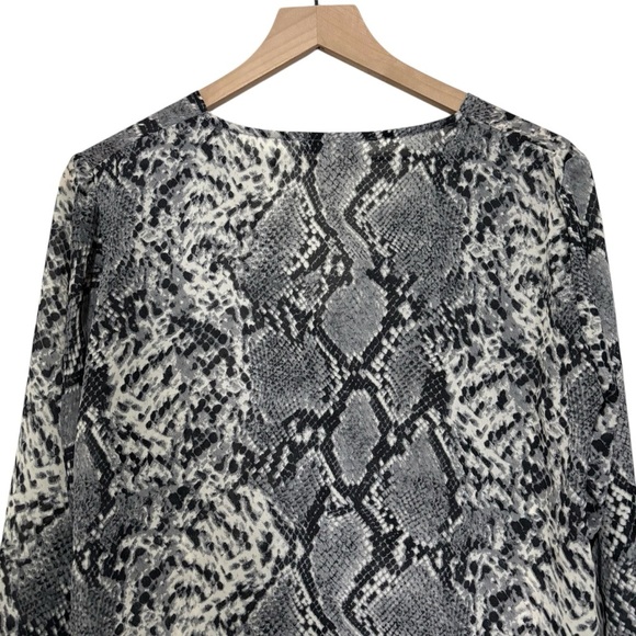 L Love Semi Sheer Snake Print Crossover Blouse Bell Sleeves Office Size Large - Picture 12 of 16